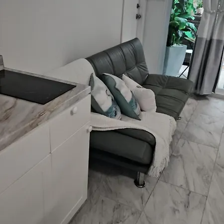 Jade Apartment